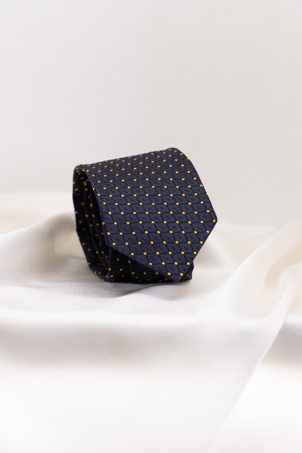 Cravatta Incappucciata in Pura Seta Blu pois Giallo