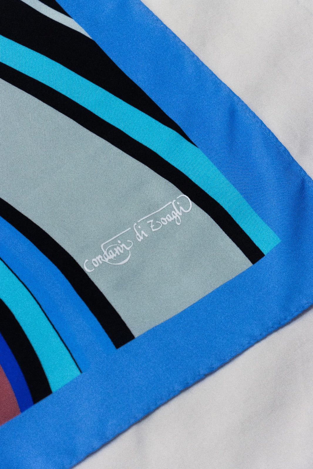 Foulard Classico in Twill di Pura Seta
