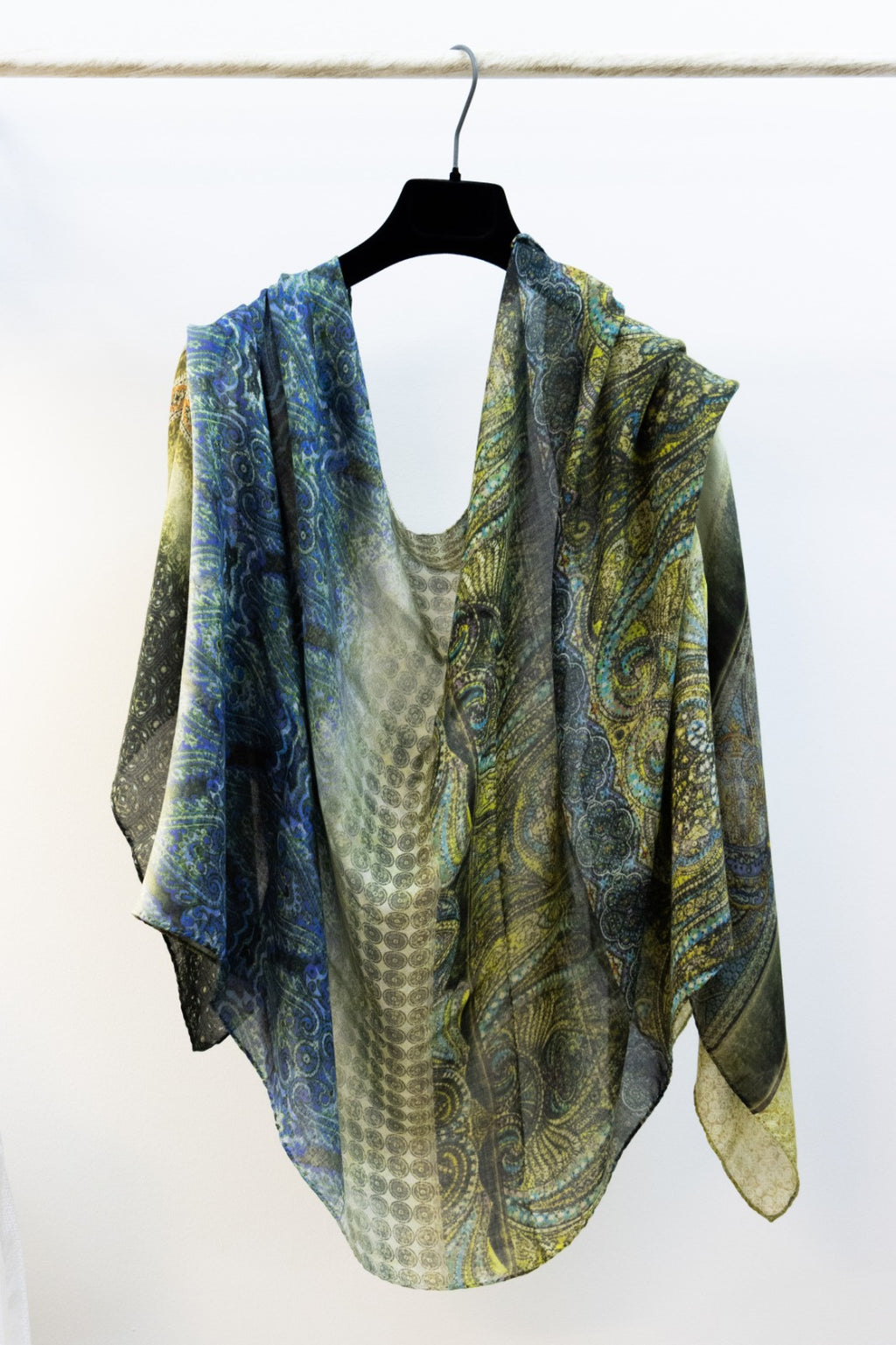 Pashmina Modal e Cachemire geometrico azzurro