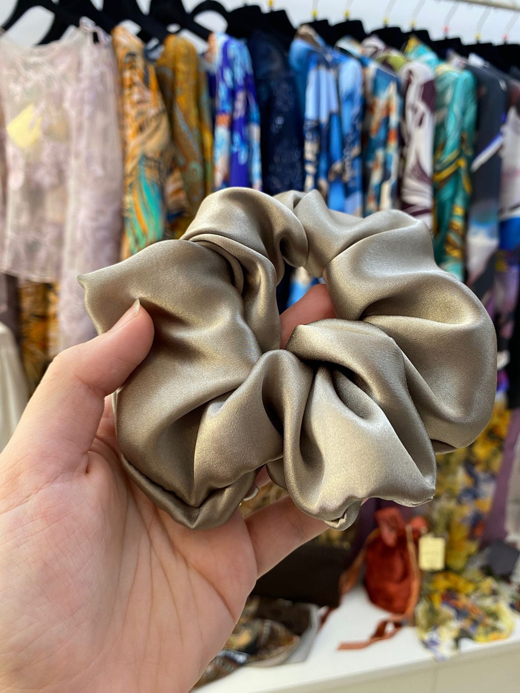 Scrunchies Pura Seta raso tortora
