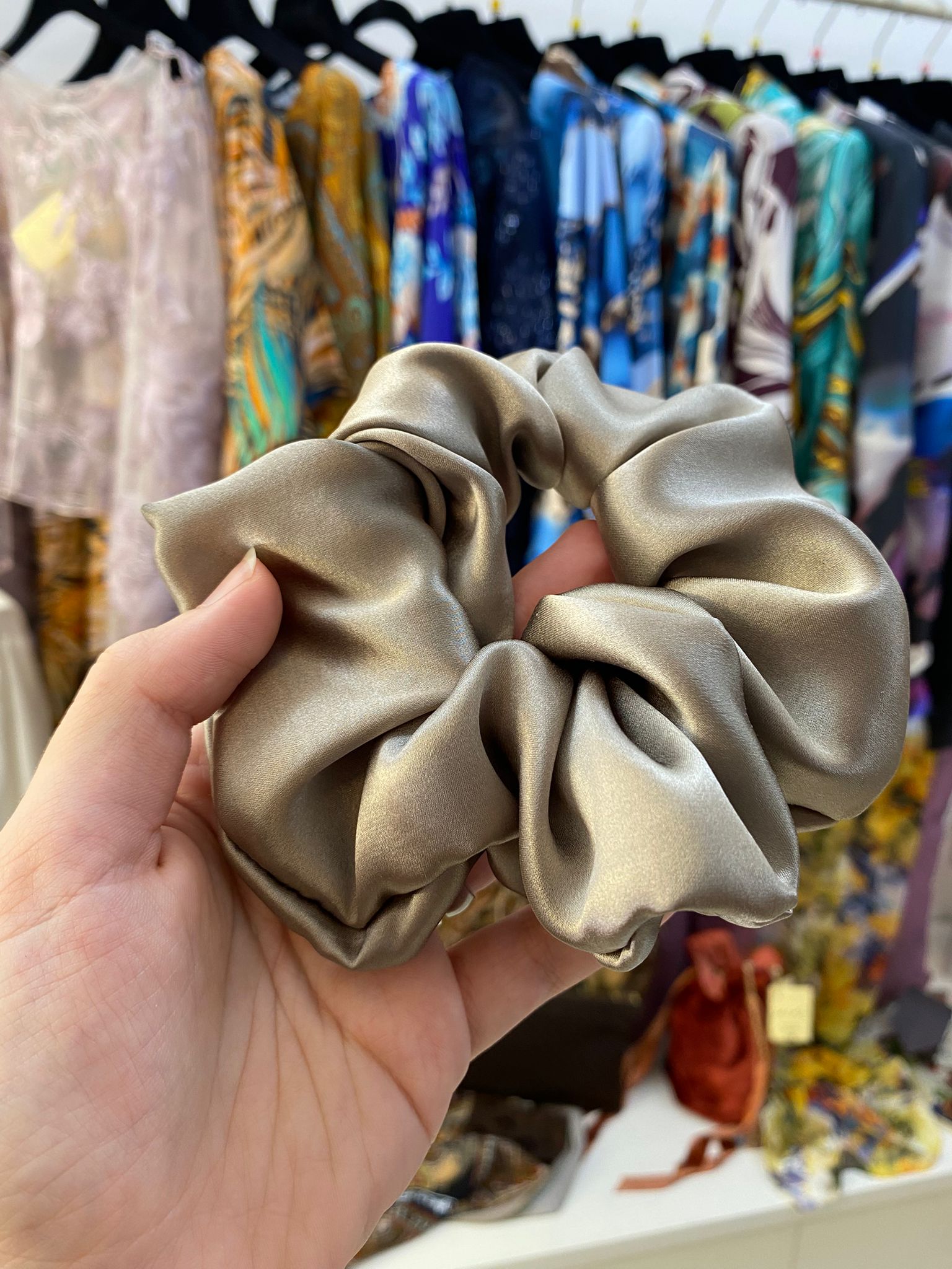 Scrunchies Pura Seta raso tortora