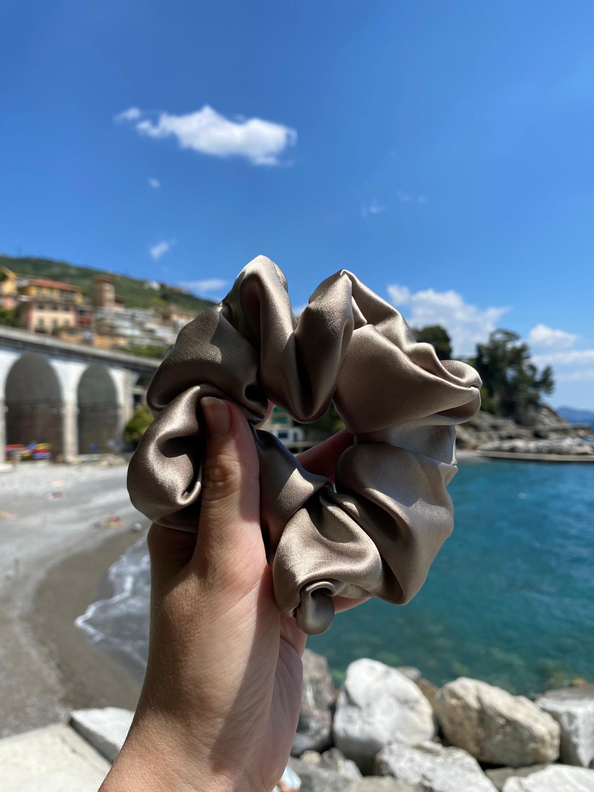 Scrunchies Pura Seta raso tortora
