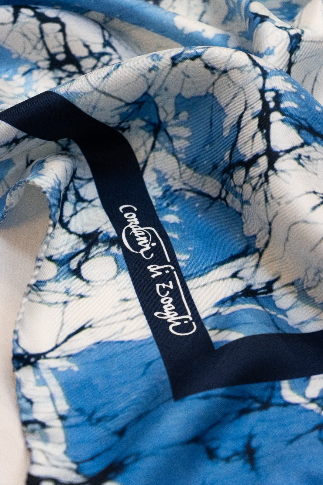 Foulard Classico in Twill di Pura Seta Azzurro e Blu