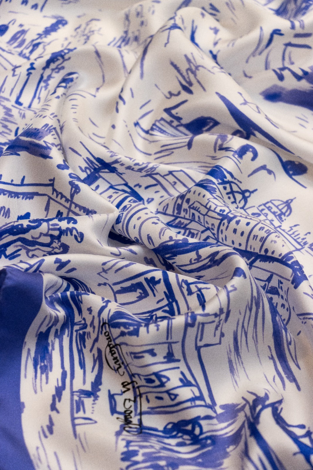 Foulard Classico in Twill di Pura Seta Azzurro e Bianco