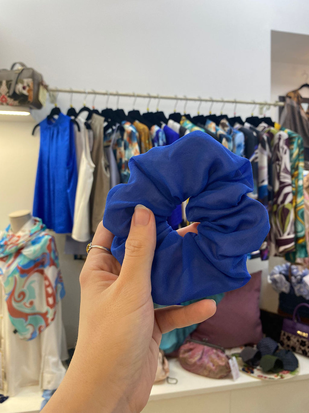 Scrunchies Georgette Pura Seta Azzurro Scuro