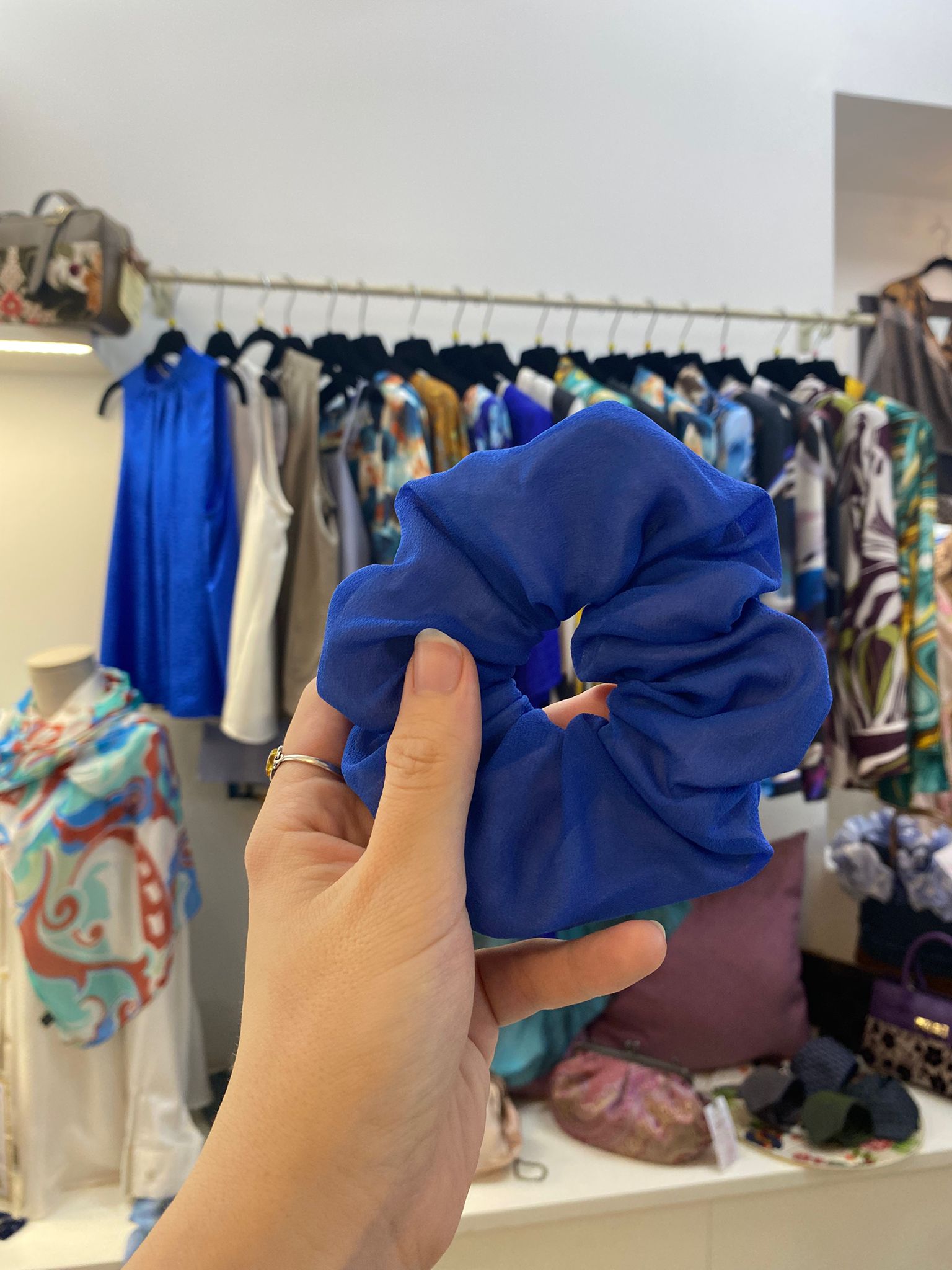 Scrunchies Georgette Pura Seta Azzurro Scuro