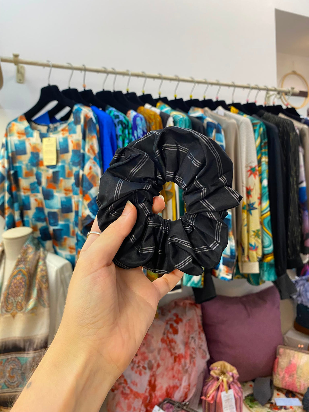 Scrunchies Pura Seta Righe nero