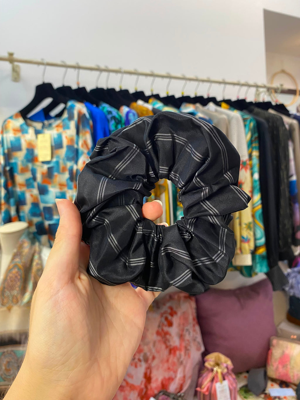 Scrunchies Pura Seta Righe nero