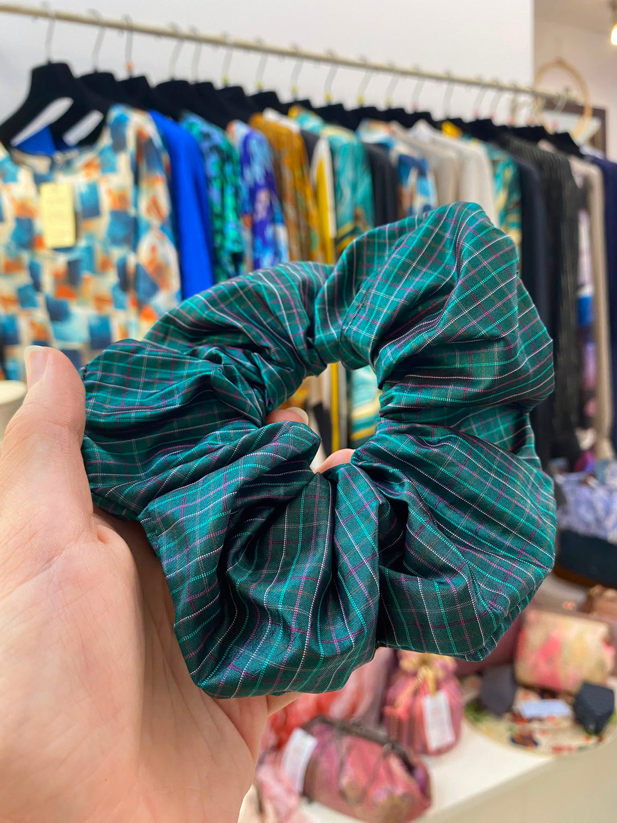 Scrunchies Pura Seta quadretti verdi