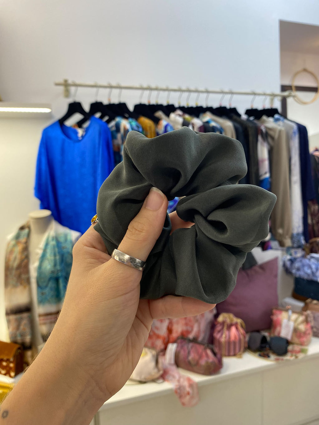 Scrunchies Pura Seta Verde Salvia
