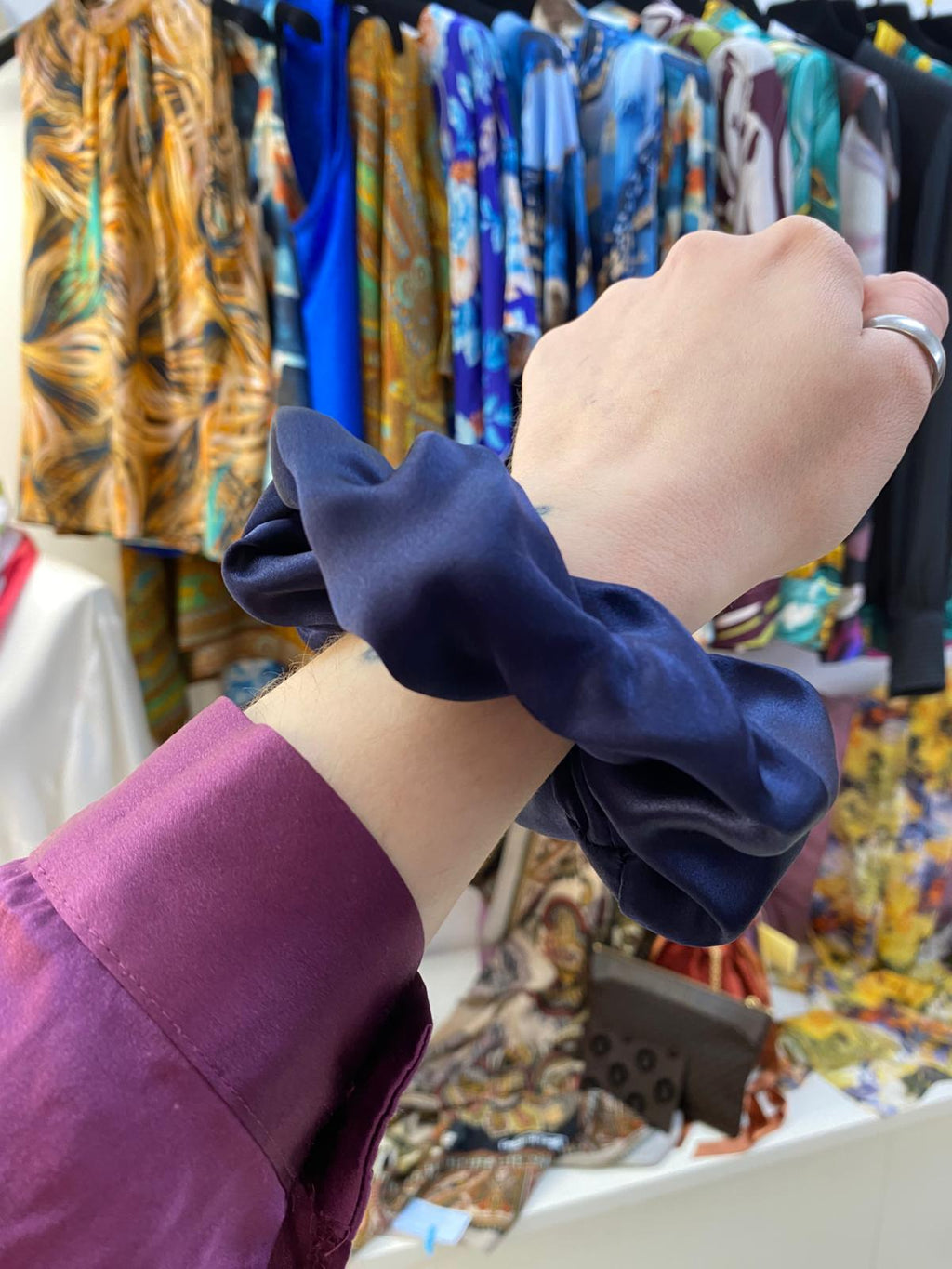 Scrunchies Pura Seta raso blu